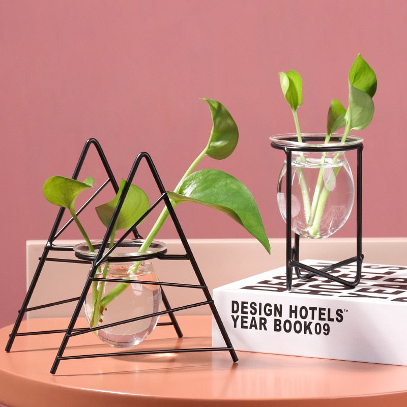 Geometric Metal Line Plant Pots